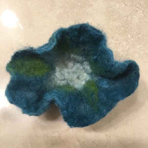 Handmade Felted Pins - Picture 5 of 6